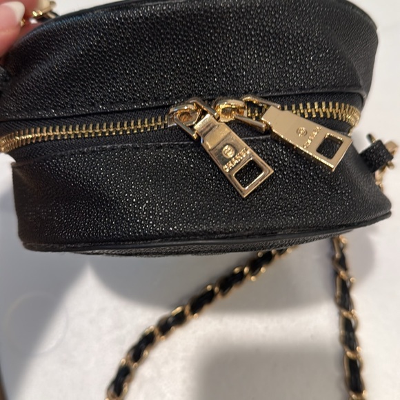 Chanel Filigree Round Clutch with Chain Quilted Caviar Mini - Picture 6 of 16